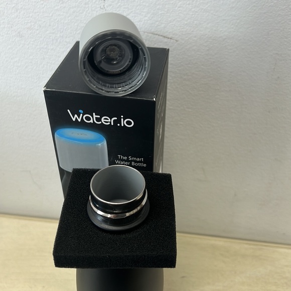 Bluetooth Waterbottle - Picture 12 of 14